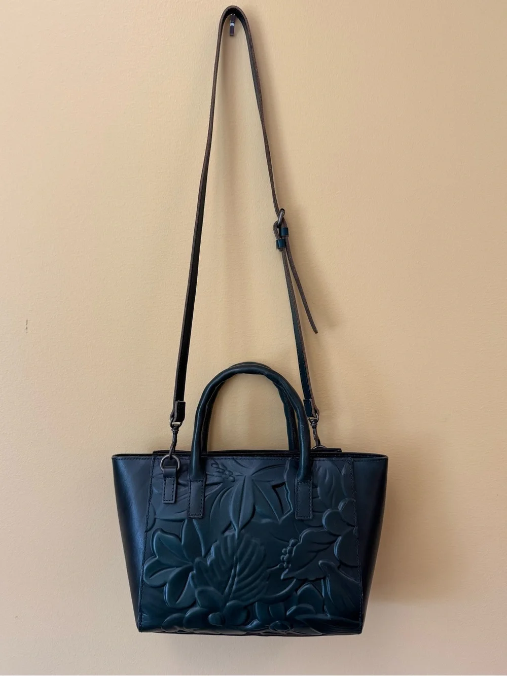 Patricia Nash Floral Embossed Leather Tote & Matching Wallet Set Dark Green